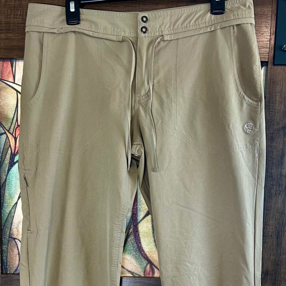 Mountain Hardware Hiking/Camping Pants Khaki 12 / 44 NWOT